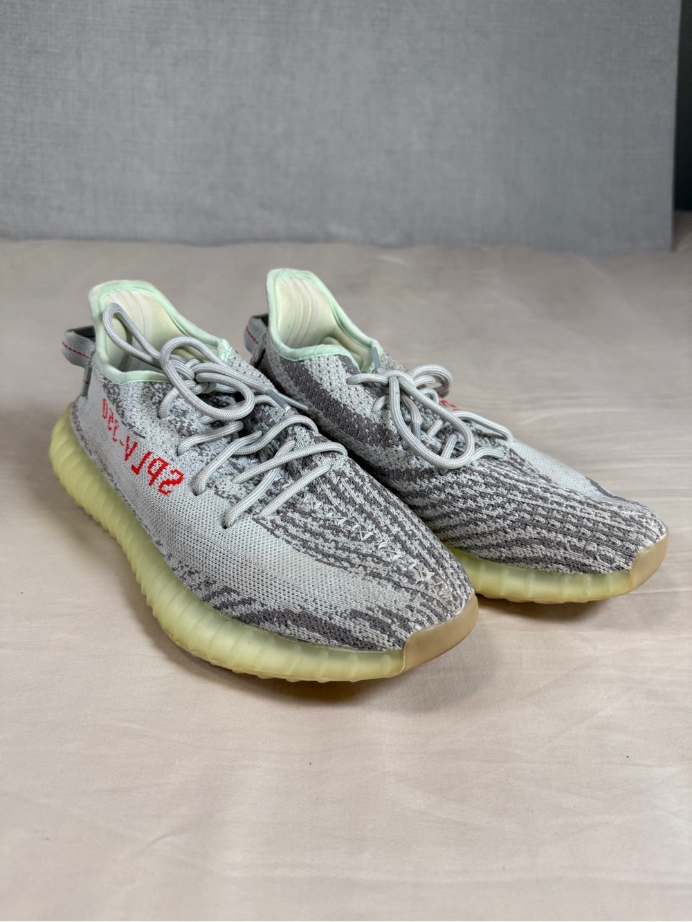 Adidas Yeezy Boost 350 V2 Blue Tint Size 8 B37571 Kanye West 2017 Used